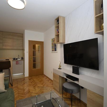 Studio Apartment Art Zone Podgorica Exterior photo