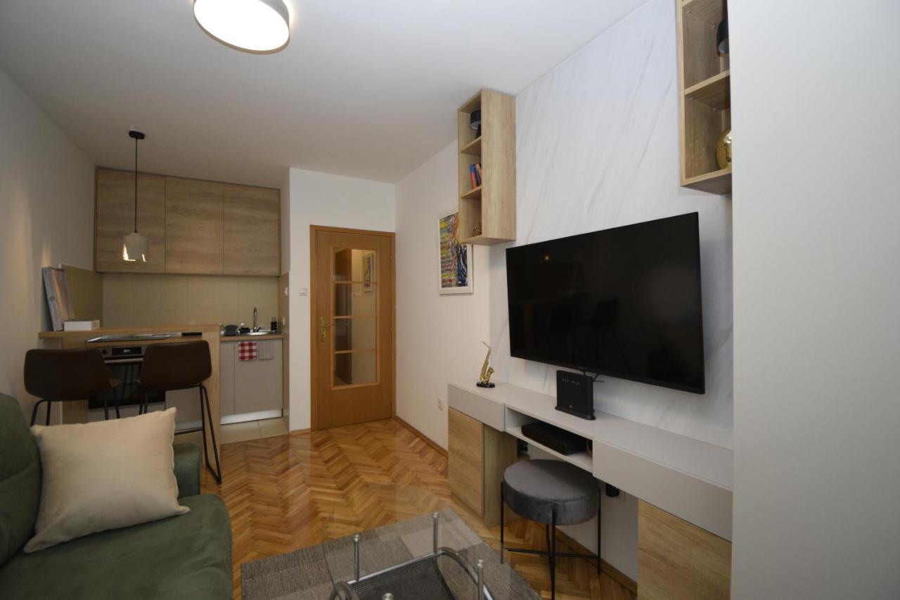 Studio Apartment Art Zone Podgorica Exterior photo