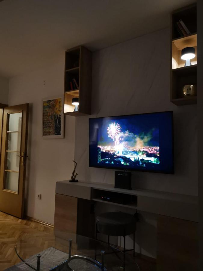 Studio Apartment Art Zone Podgorica Exterior photo