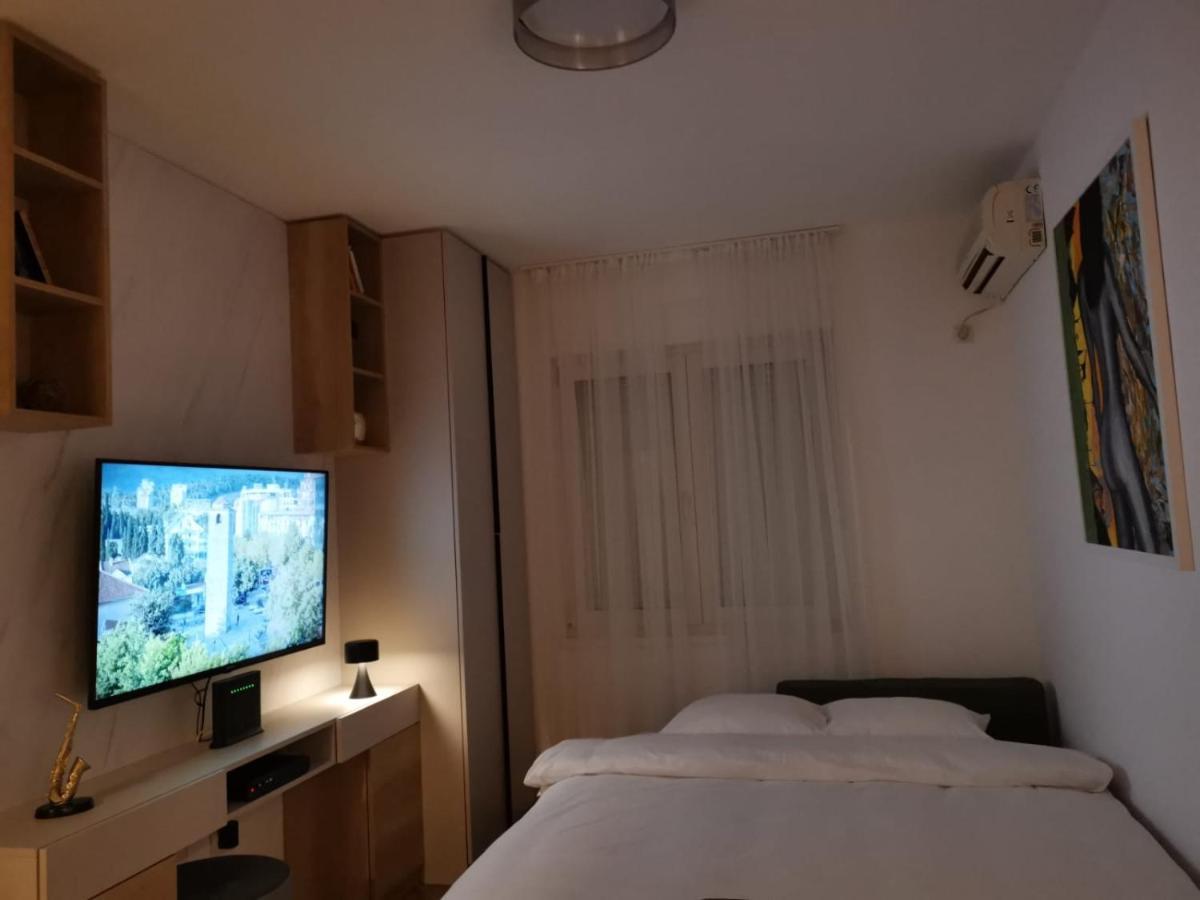 Studio Apartment Art Zone Podgorica Exterior photo